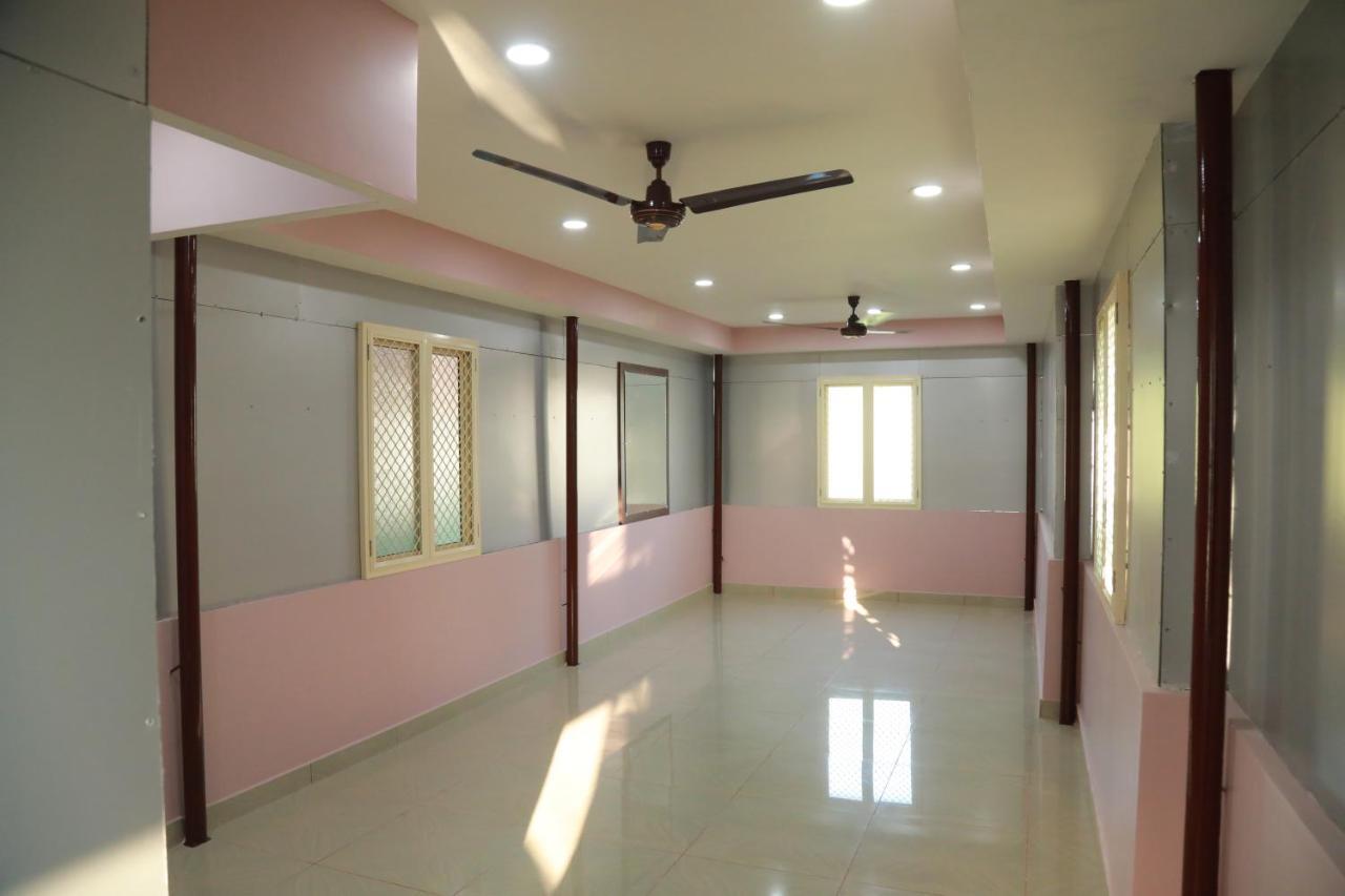 Sivaranjini Tourist Villa Guruvayur Exterior photo
